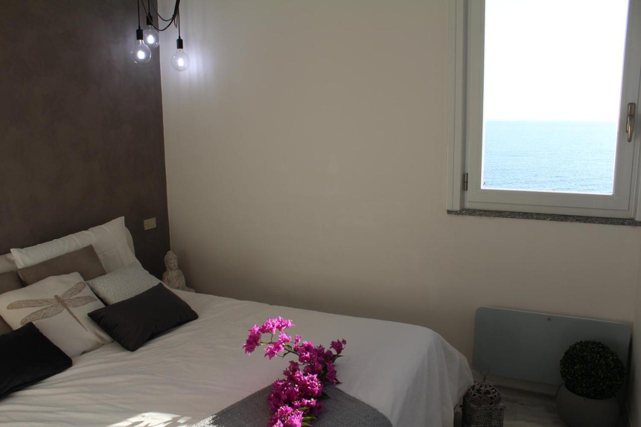 Conca Verde: Beachfront Villas with Private Jacuzzis Andora Exterior photo