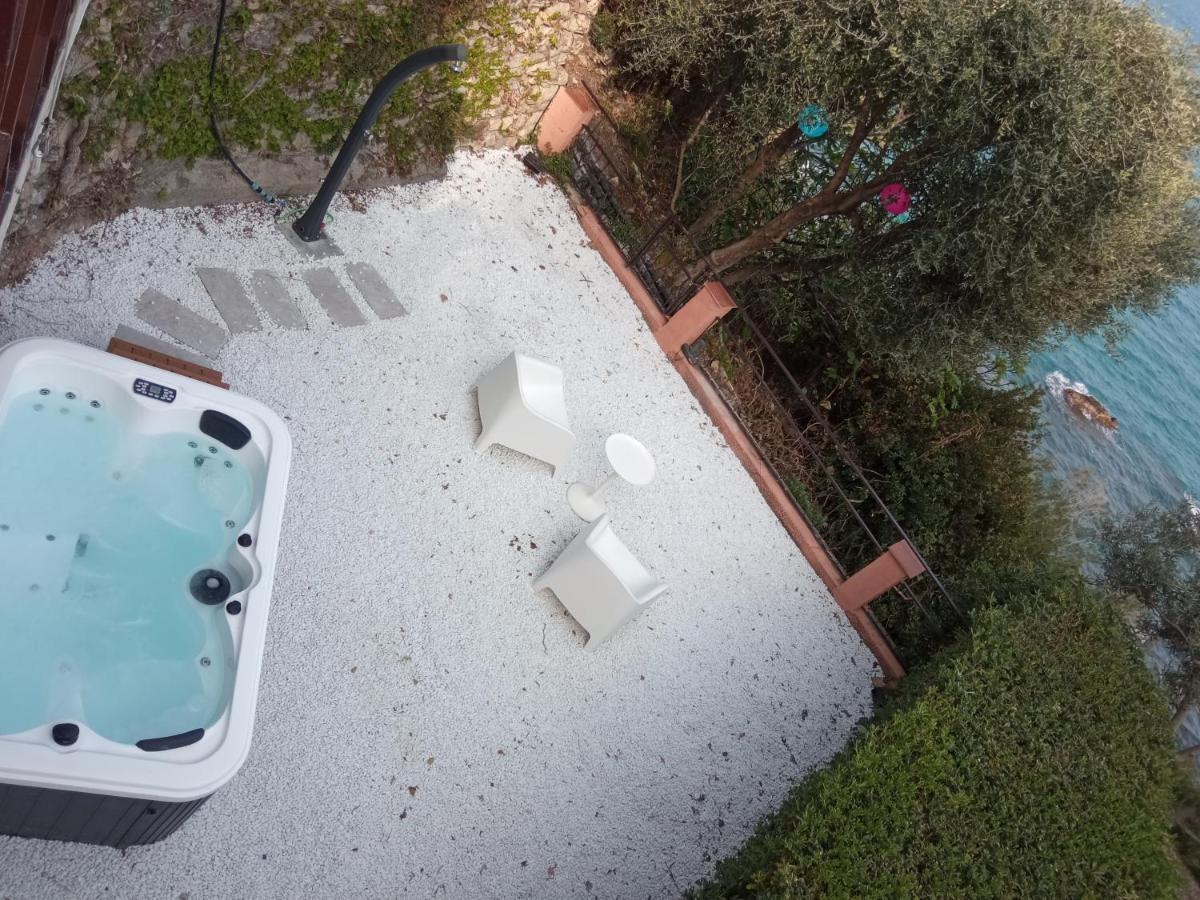 Conca Verde: Beachfront Villas with Private Jacuzzis Andora Exterior photo
