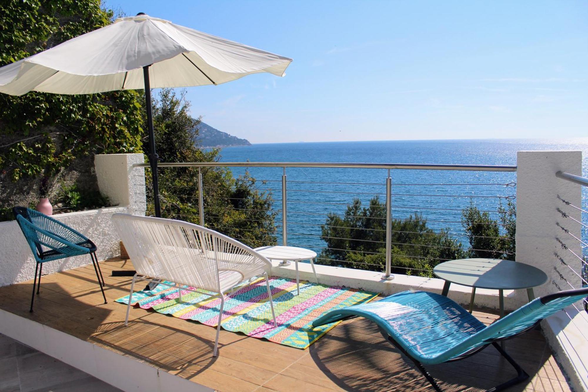 Conca Verde: Beachfront Villas with Private Jacuzzis Andora Exterior photo